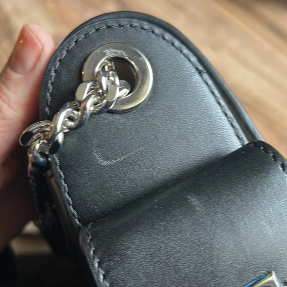 Camera inspired purse - Picture 4 of 4